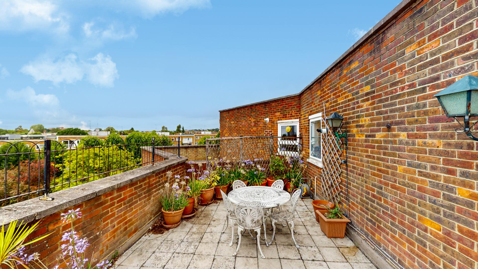 Penthouse Apartment Belsize road, South Hampstead